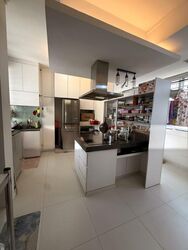 Blk 945 TAMPINES PALMSVILLE (Tampines), HDB 5 Rooms #501895091